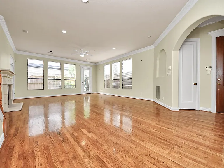 605 W Polk St #B — Photo 20