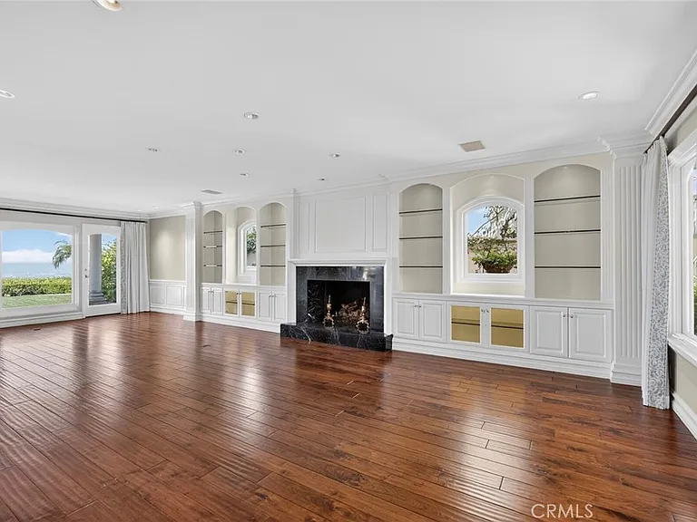 49 Cambria Dr — Photo 24