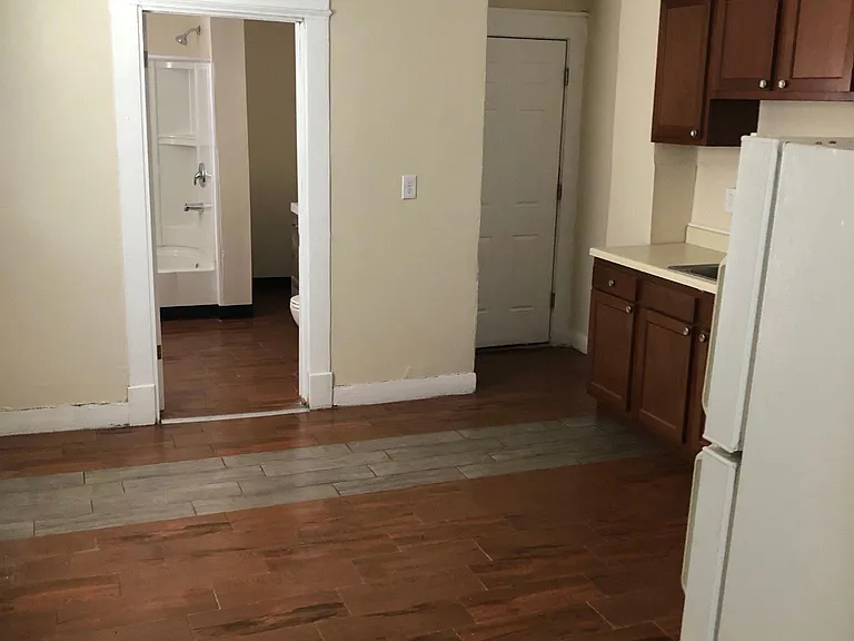 22 Webb St #1 — Photo 11