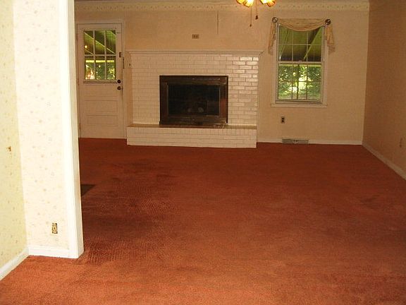 2nd image of 109 Sheldon Ave