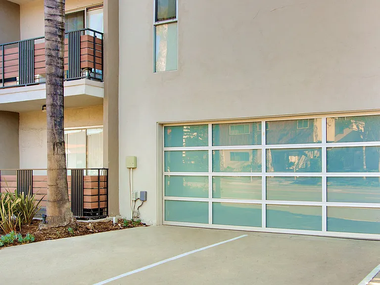 5112 Laurel Cyn Apartments — Photo 30