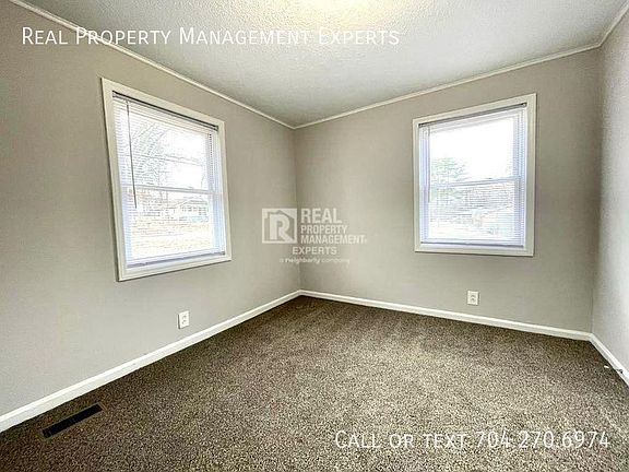 5th image of 2712 Crescent Ln