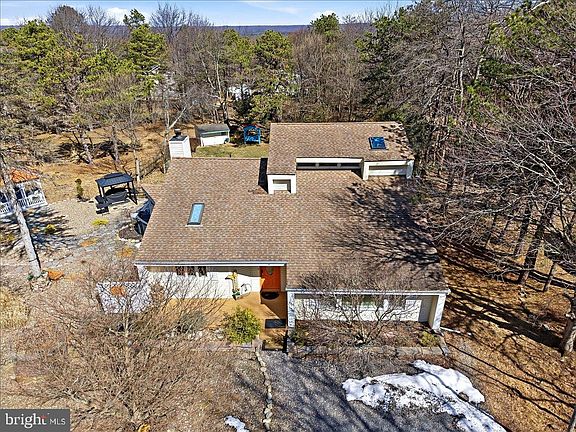 3rd image of 568 Old Stage Rd