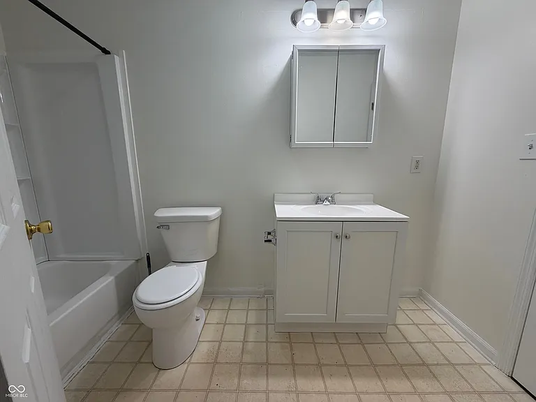 4930 Elliott Ave — Photo 13