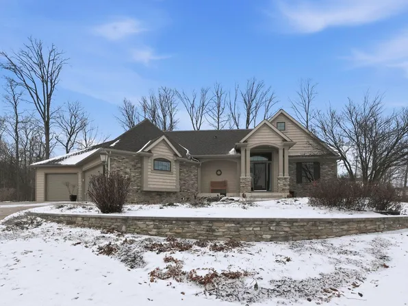 2002 Stone Fountain Chase, Fort Wayne, IN 46804