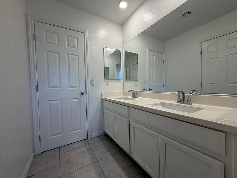 3228 Azalea Ridge Ct — Photo 9