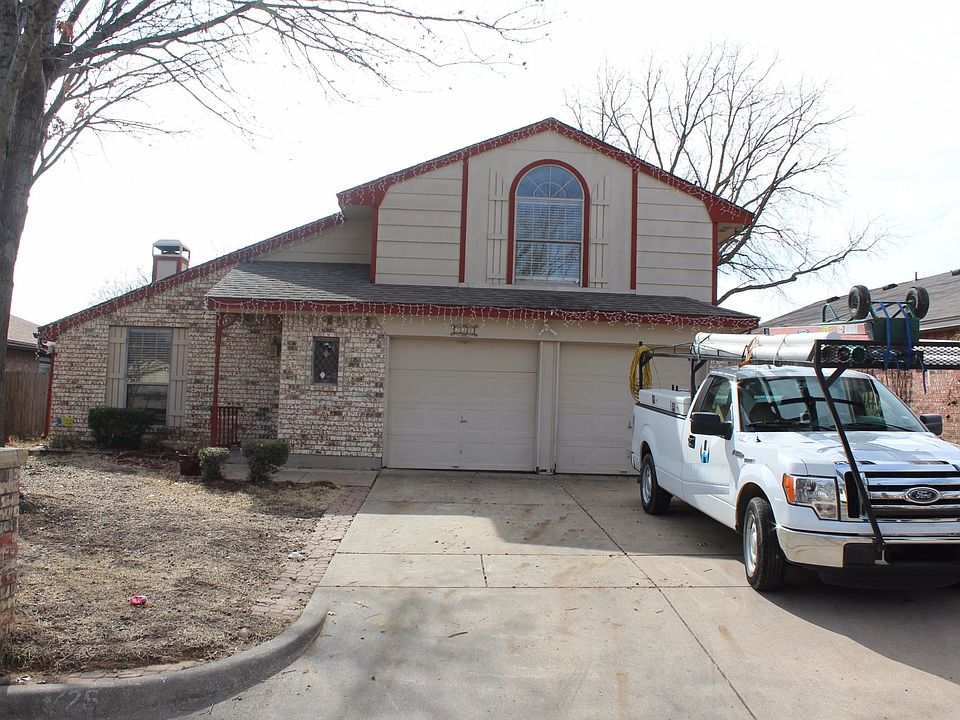 1st image of 726 Swan Dr