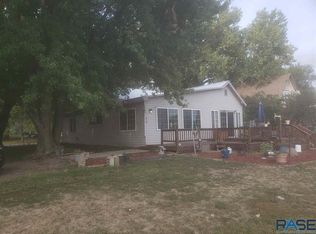 125 Elm St E, Monroe, SD 57047