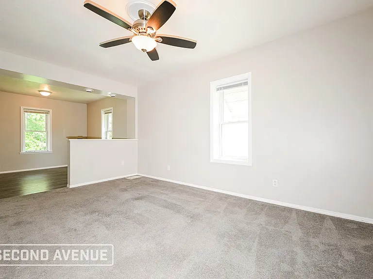 236 Grace Ave — Photo 3