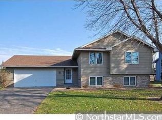 8918 Pineview Ln N, Maple Grove, MN 55369