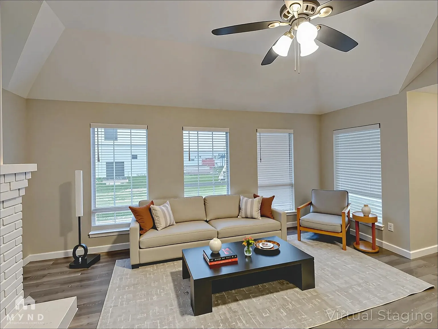 3 bed, 2.0 bath, 1489 sqft, $2,015 — Photo 3