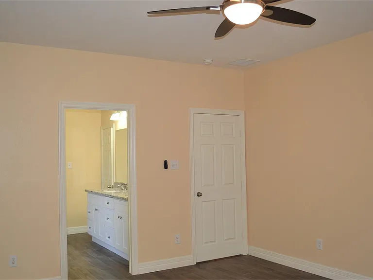 6210 Marble Hollow Ln — Photo 18