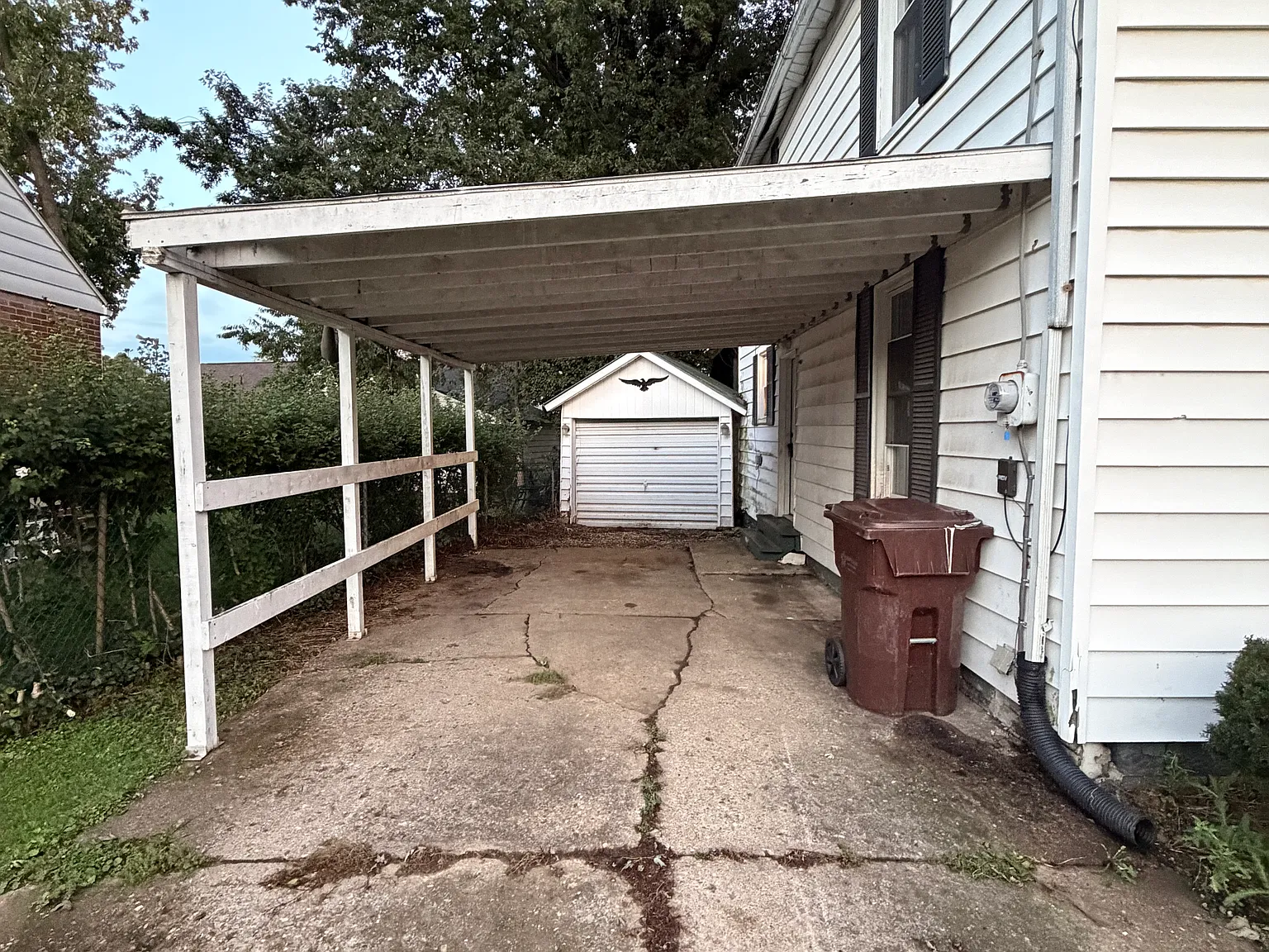 3 bed, 1359 sqft, $1,295 — Photo 2
