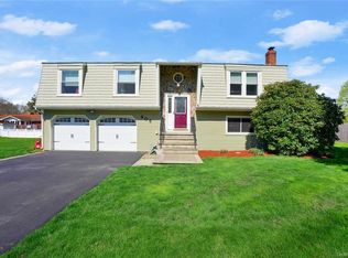 408 Philo St, New Windsor, NY 12553