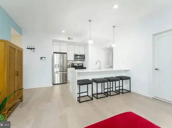 1019 17th Pl NE #401, Washington, DC 20002