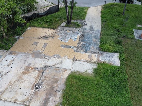5th image of 355 Bobolink Dr