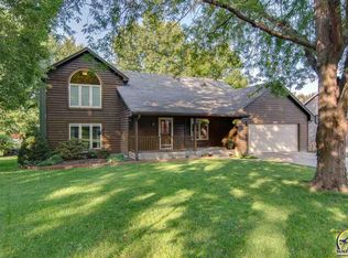 3768 SW Wood View Dr, Topeka, KS 66610