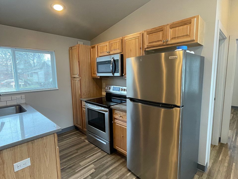 1st image of 1917 W 31st St #1