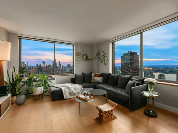 101 West 67th Street image 9 of 17