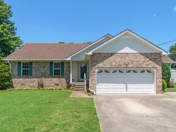 558 Bluff View Dr, Pegram, TN 37143
