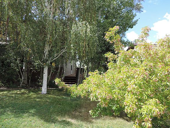 The deck to the front door.