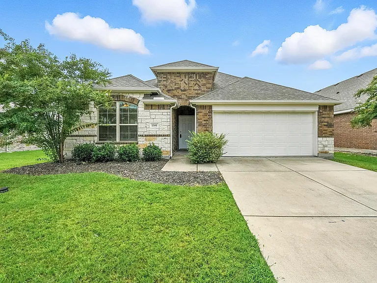 1581 Ferguson Dr — Photo 3