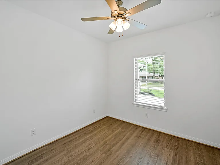 13315 Campos Dr — Photo 18