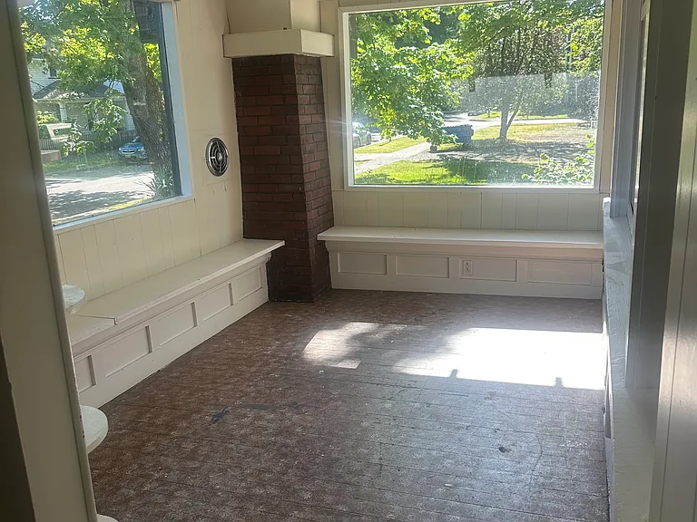 351 W 10th Ave #M — Photo 5