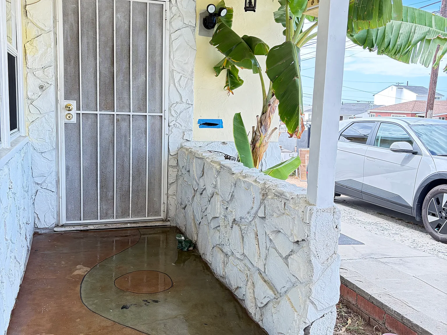 4 bed, 1300 sqft, $1,000 — Photo 2