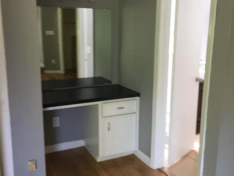 406 Hawthorne St — Photo 4