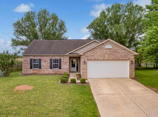 116 S Burkhart Dr, Bargersville, IN 46106