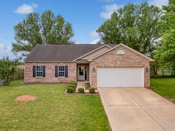 116 S Burkhart Dr, Bargersville, IN 46106