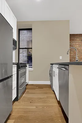 Rented by Cooper & Cooper Real Estate | media 15