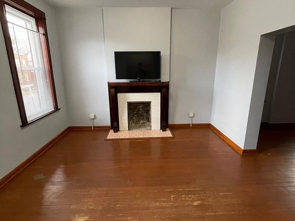 1st image of 4415 S Compton Ave #2F