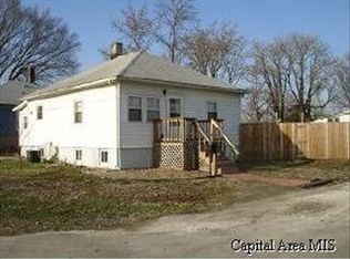 1101 E 10th St, Beardstown, IL 62618