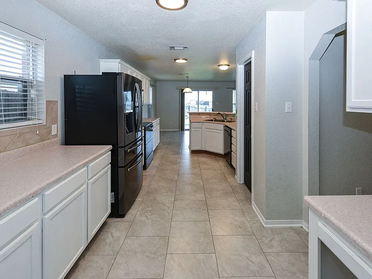 2305 Riley Dr — Photo 9