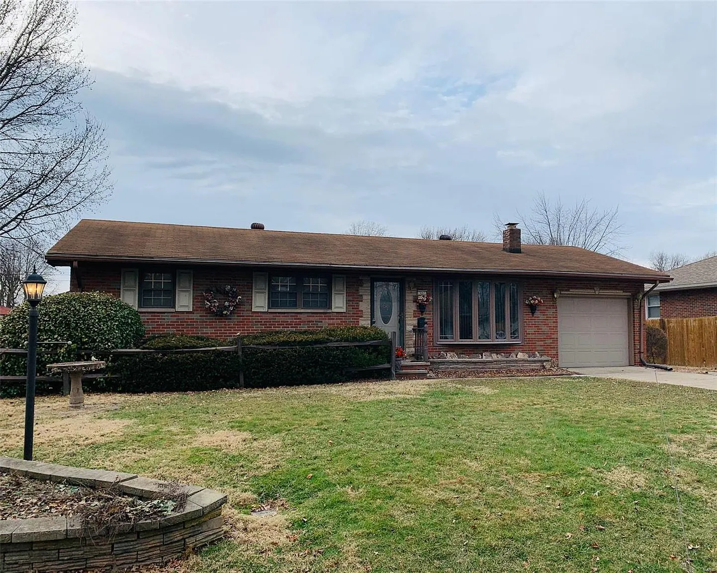 327 Silver St photo 1