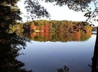 61 Arlington Rd, Woburn, MA 01801