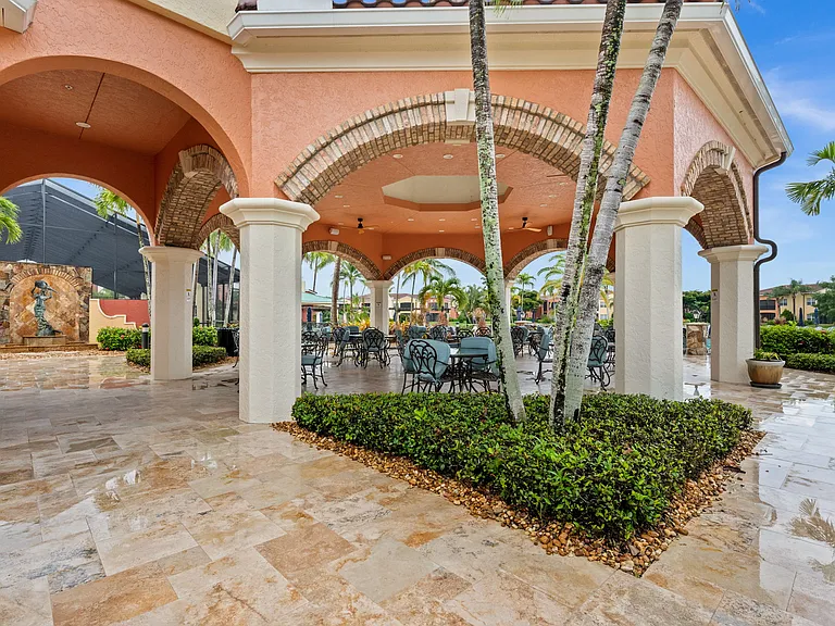 8641 Piazza Del Lago Cir #201 — Photo 35