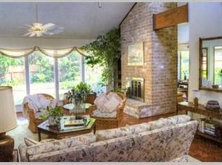 714 Loire Ln, Houston, TX 77090