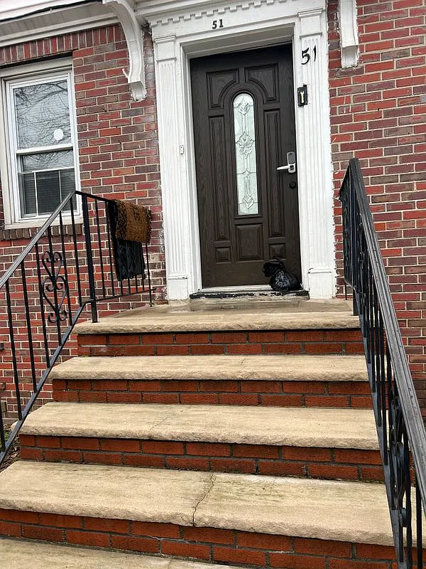 1 bed, 1.0 bath, 125 sqft, $1,200 — Photo 1