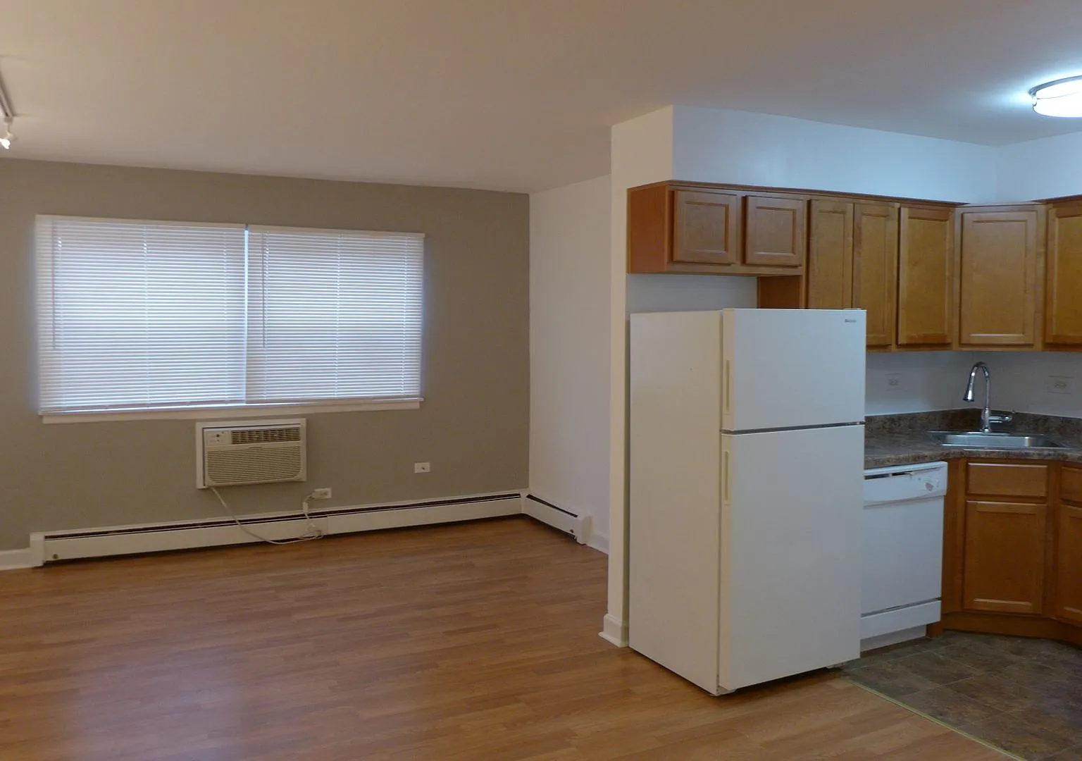 Winthrop Suites Apartments — Photo 3