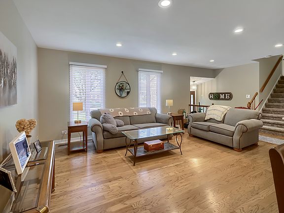 2nd image of 271 Hill Ave