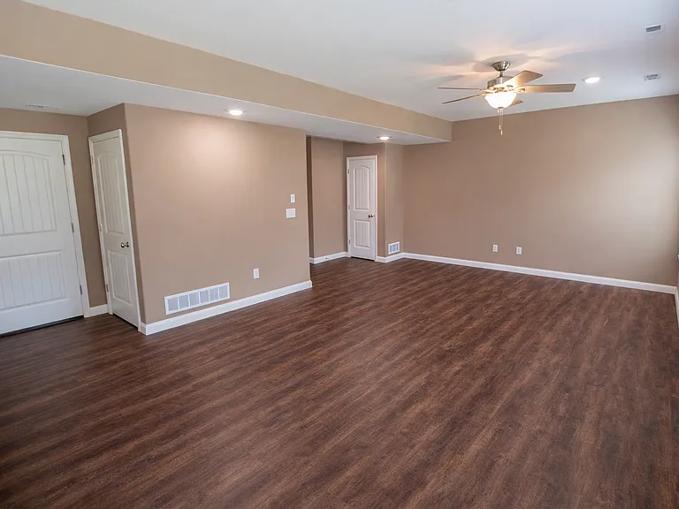 2810 Amberwood Ct — Photo 5