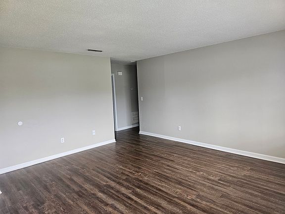 2nd image of 5007 N Moore Ln