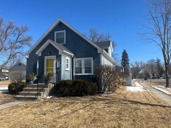 625 6th St SW, Willmar, MN 56201