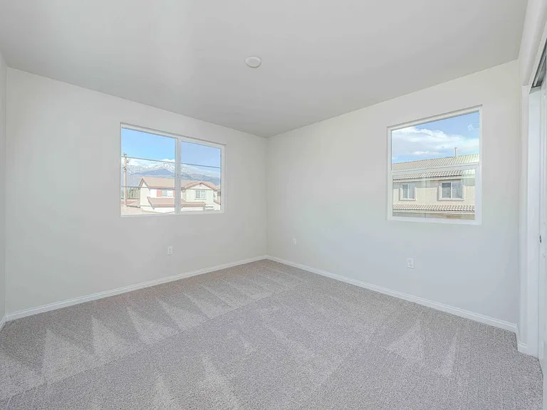 466 Meyer Pl — Photo 24