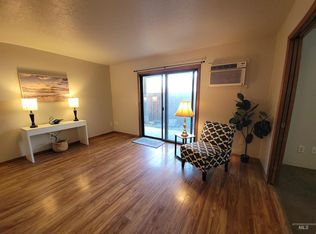 1711 1st St S APT 2, Nampa, ID 83651