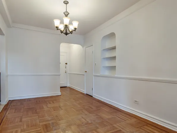 909 East 29th Street image 3 of 15