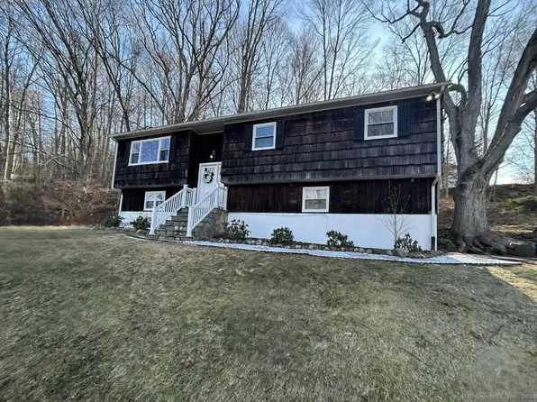 24 Hudson Drive, New Fairfield, CT 06812